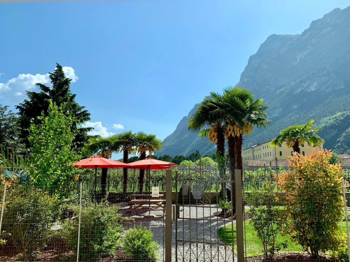 Albola Suite Holiday Apartments Riva del Garda Kültér fotó